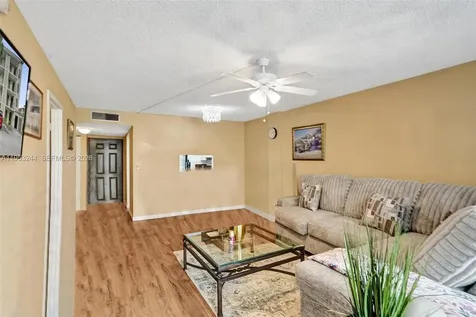 2999 NW 48th Avenue Lauderdale Lakes FL 33313