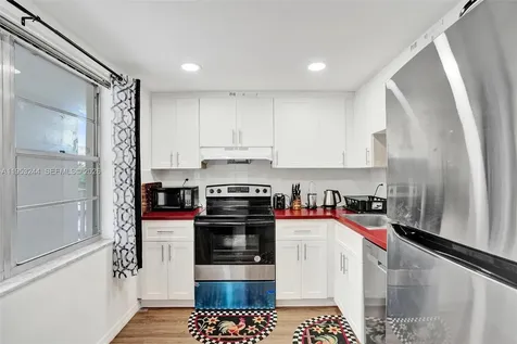 2999 NW 48th Avenue Lauderdale Lakes FL 33313