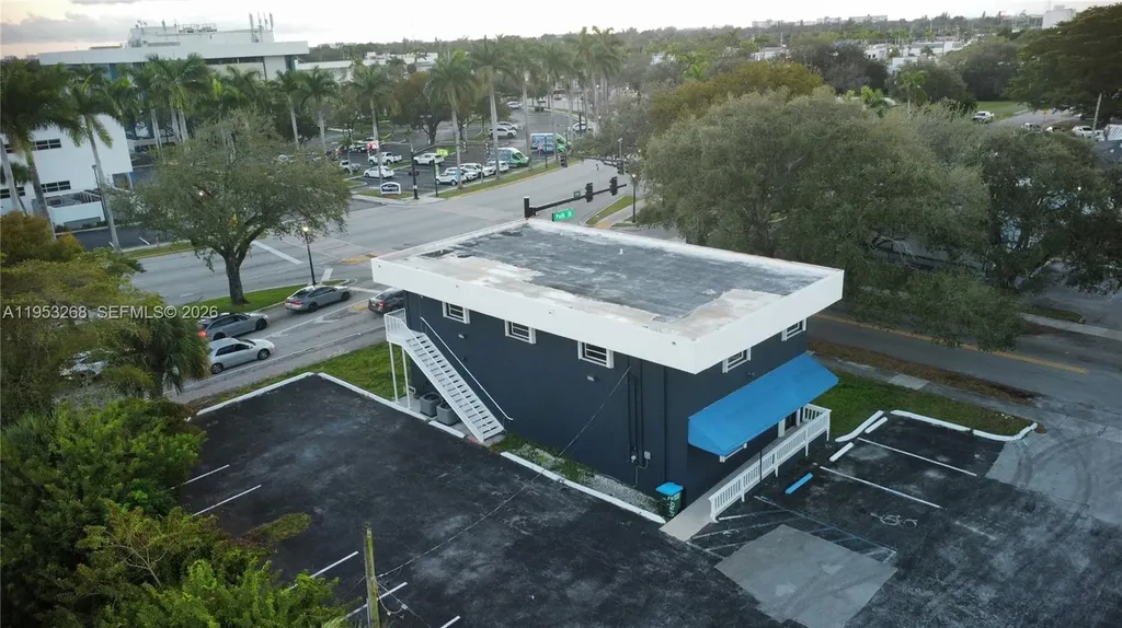2555 Polk Street Hollywood FL 33020