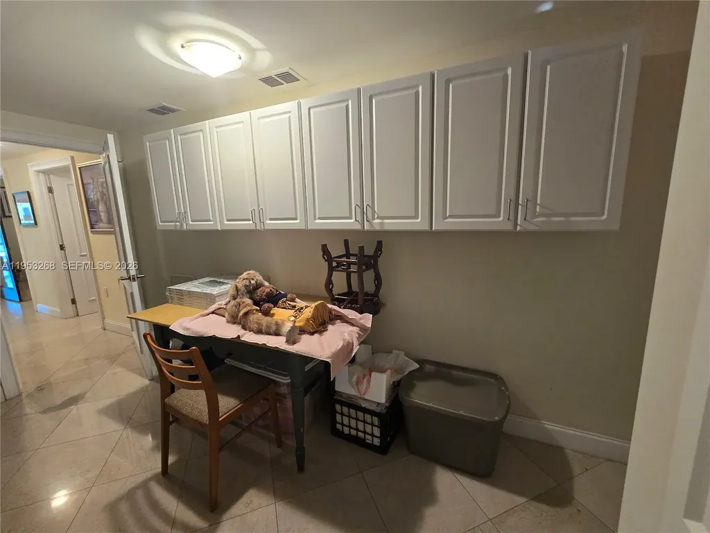 2555 Polk Street Hollywood FL 33020