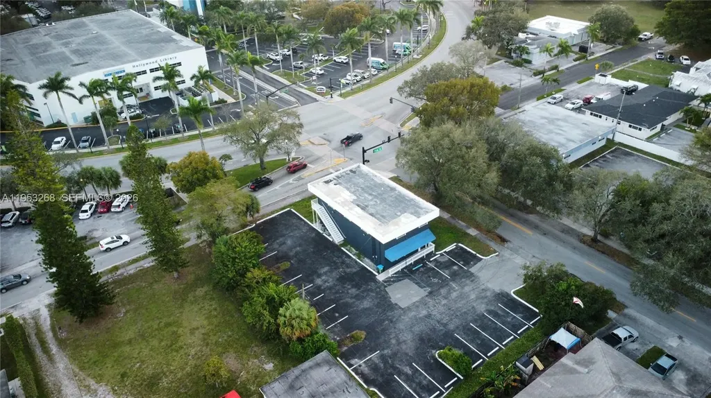 2555 Polk Street Hollywood FL 33020
