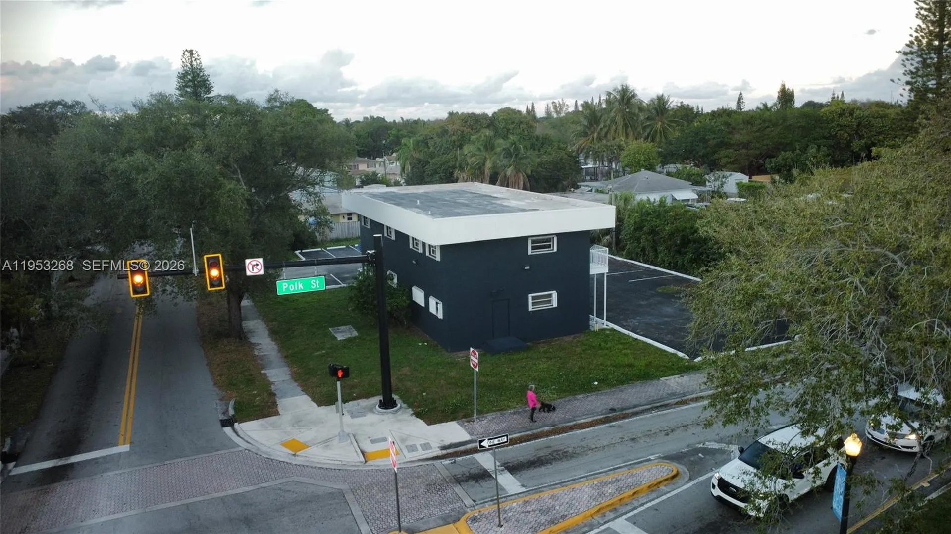 2555 Polk Street Hollywood FL 33020