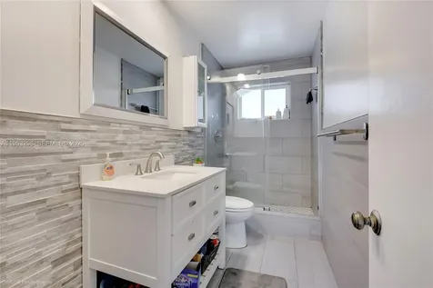 262 SW 54th Avenue Plantation FL 33317