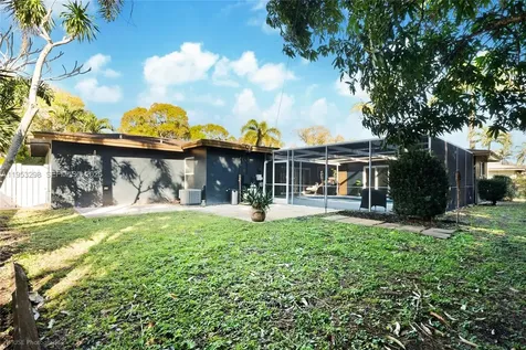 262 SW 54th Avenue Plantation FL 33317