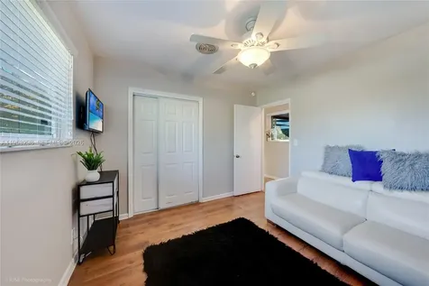262 SW 54th Avenue Plantation FL 33317