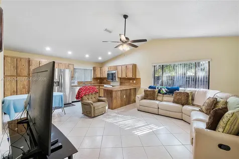 8201 NW 53rd Street Lauderhill FL 33351