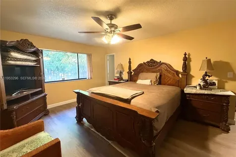 8201 NW 53rd Street Lauderhill FL 33351