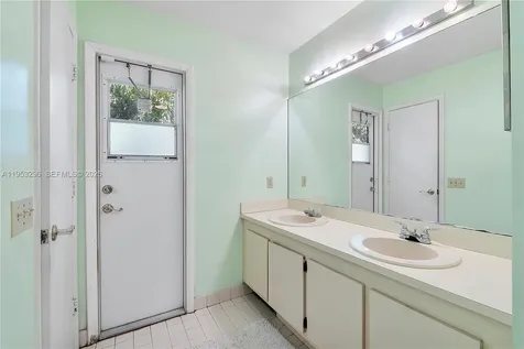 8201 NW 53rd Street Lauderhill FL 33351