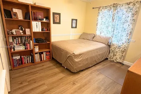 8201 NW 53rd Street Lauderhill FL 33351