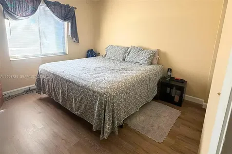 8201 NW 53rd Street Lauderhill FL 33351