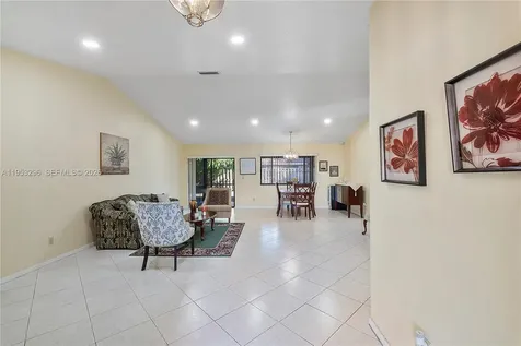 8201 NW 53rd Street Lauderhill FL 33351