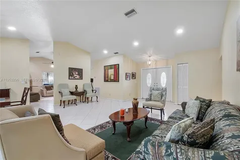 8201 NW 53rd Street Lauderhill FL 33351