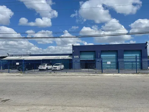 3235 NW 41st Street Miami FL 33142