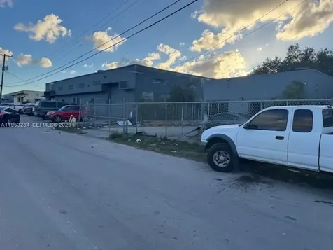 Miami FL 33142
