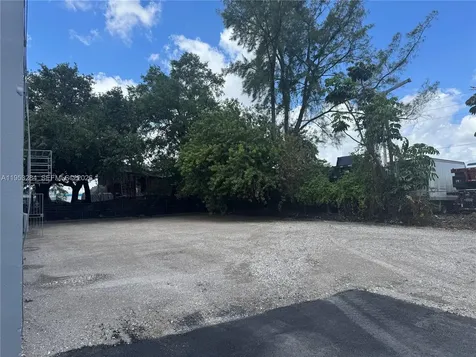 Miami FL 33142