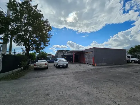 2110 SW 58th Avenue West Park FL 33023