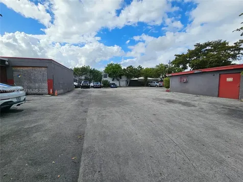 2110 SW 58th Avenue West Park FL 33023