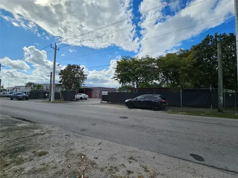 2110 SW 58th Avenue West Park FL 33023