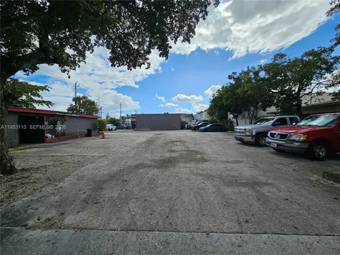 2110 SW 58th Avenue West Park FL 33023