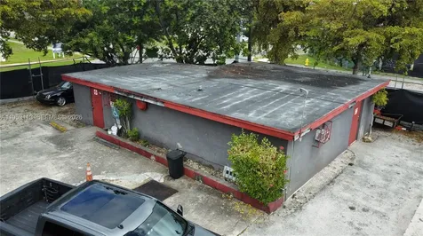 2110 SW 58th Avenue West Park FL 33023
