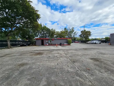 2110 SW 58th Avenue West Park FL 33023