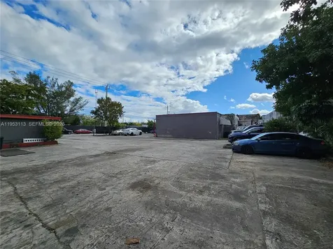 2110 SW 58th Avenue West Park FL 33023