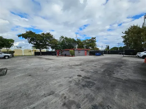 2110 SW 58th Avenue West Park FL 33023