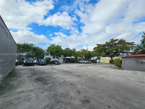 2110 SW 58th Avenue West Park FL 33023
