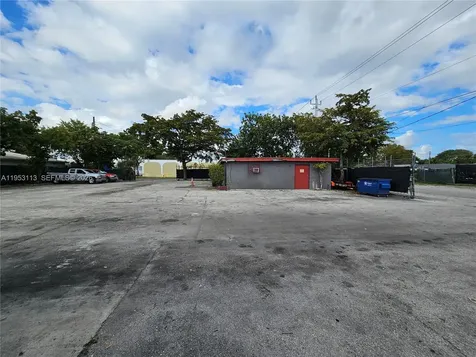 2110 SW 58th Avenue West Park FL 33023
