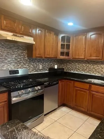 2175 NE 170th Street North Miami Beach FL 33162
