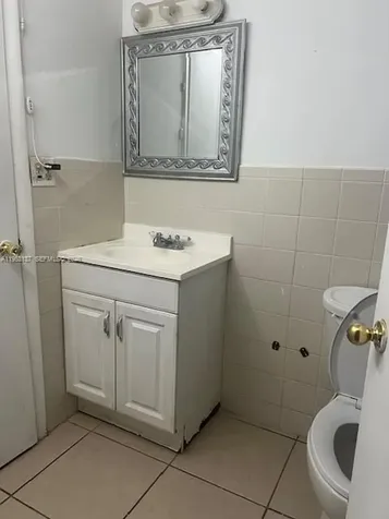 2175 NE 170th Street North Miami Beach FL 33162