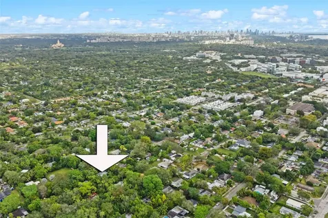 5942 SW 60th Street South Miami FL 33143