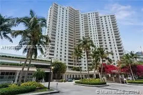 701 Brickell Key Boulevard Miami FL 33131