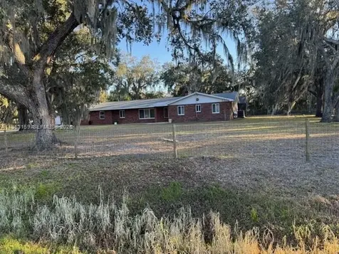 1221 SW Stakes Street Other City - In The State Of Florida FL 34266