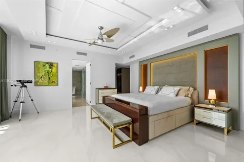 18975 Collins Avenue Sunny Isles Beach FL 33160