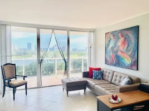 3675 N Country Club Drive Aventura FL 33180