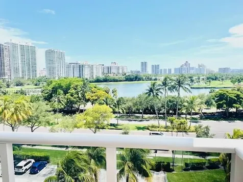 3675 N Country Club Drive Aventura FL 33180