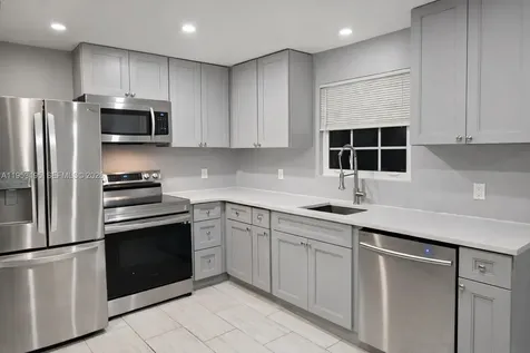 607 SW 10th Street Fort Lauderdale FL 33315