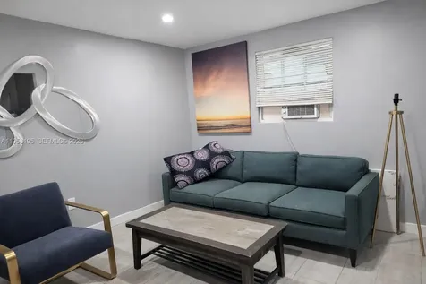 607 SW 10th Street Fort Lauderdale FL 33315