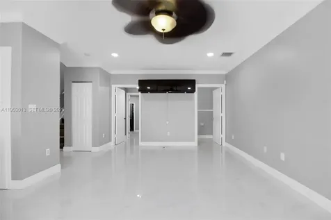 9008 SW 211th Lane Cutler Bay FL 33189