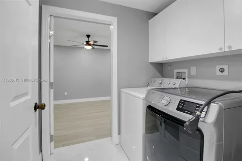 9008 SW 211th Lane Cutler Bay FL 33189