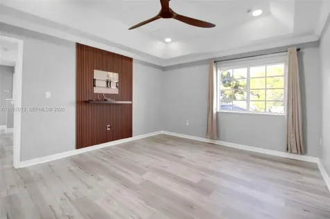 9008 SW 211th Lane Cutler Bay FL 33189