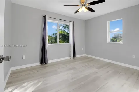 9008 SW 211th Lane Cutler Bay FL 33189