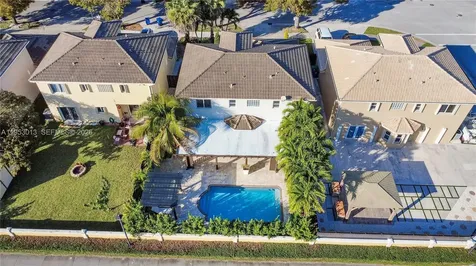 9008 SW 211th Lane Cutler Bay FL 33189