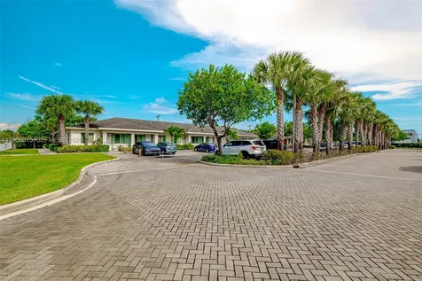 20690 NW 27 Avenue Miami Gardens FL 33056