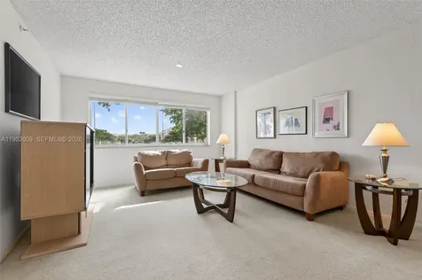 9525 Weldon Circle Tamarac FL 33321