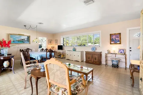 5770 NW 111th Street Hialeah FL 33012