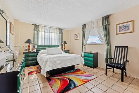 16465 NE 22nd Avenue North Miami Beach FL 33160