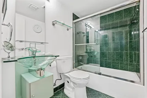 16465 NE 22nd Avenue North Miami Beach FL 33160