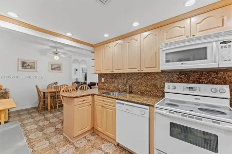 16465 NE 22nd Avenue North Miami Beach FL 33160